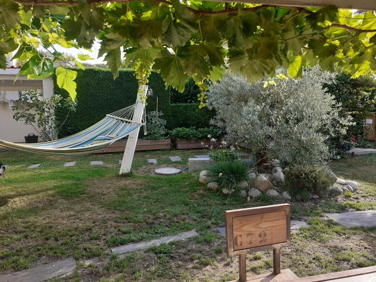 Chez Jeanfi Bed and Breakfast Fronsac  Exteriör bild
